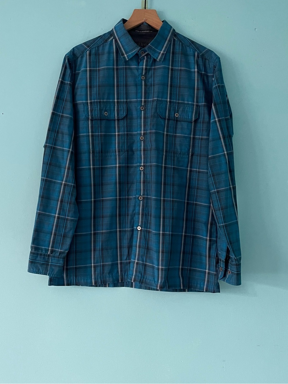 KUHL ELUXUR Blue Plaid Long Sleeve Shirt M Outdoor Hiking Travel Gorpcore Tech